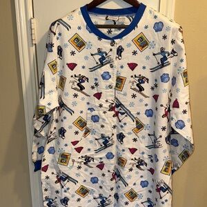 Video clip 😍😍😍 Vintage NWT Ski Nightgown with kangaroo pockets